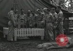 Standbild American Kapläne Salomonen Melanesien, 1943, aus Sekunde 28 historischem Filmmaterial Videoclip 65675076203