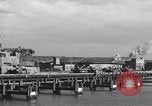 Immagine di Siluro al dock Montauk New York USA, 1944, secondo 26 filmato di repertorio 65675076211