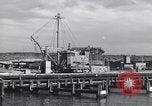 Immagine di Siluro al dock Montauk New York USA, 1944, secondo 38 filmato di repertorio 65675076211