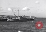 Immagine di Siluro al dock Montauk New York USA, 1944, secondo 46 filmato di repertorio 65675076211