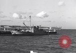 Immagine di Siluro al dock Montauk New York USA, 1944, secondo 47 filmato di repertorio 65675076211