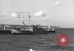 Immagine di Siluro al dock Montauk New York USA, 1944, secondo 51 filmato di repertorio 65675076211