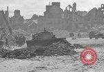 Image des ingénieurs américains Valognes France, 1944, de la seconde 7 séquences d'archives historiques vidéo 65675076255