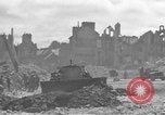Image des ingénieurs américains Valognes France, 1944, de la seconde 9 séquences d'archives historiques vidéo 65675076255