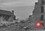 Image des ingénieurs américains Valognes France, 1944, de la seconde 27 séquences d'archives historiques vidéo 65675076255