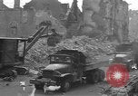 Image des ingénieurs américains Valognes France, 1944, de la seconde 19 séquences d'archives historiques vidéo 65675076257