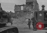 Image des ingénieurs américains Valognes France, 1944, de la seconde 48 séquences d'archives historiques vidéo 65675076258