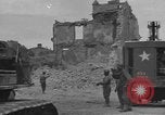 Image des ingénieurs américains Valognes France, 1944, de la seconde 49 séquences d'archives historiques vidéo 65675076258