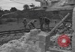 Image des ingénieurs américains Valognes France, 1944, de la seconde 21 séquences d'archives historiques vidéo 65675076259
