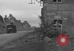 Image des ingénieurs américains Valognes France, 1944, de la seconde 40 séquences d'archives historiques vidéo 65675076259