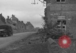 Image des ingénieurs américains Valognes France, 1944, de la seconde 42 séquences d'archives historiques vidéo 65675076259