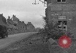 Image des ingénieurs américains Valognes France, 1944, de la seconde 43 séquences d'archives historiques vidéo 65675076259