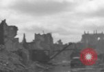 Image des ingénieurs américains Valognes France, 1944, de la seconde 52 séquences d'archives historiques vidéo 65675076259