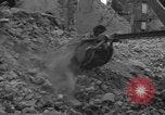 Standbild amerikanischen Ingenieure Valognes Frankreich, 1944, aus Sekunde 11 historischem Filmmaterial Videoclip 65675076261