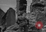 Standbild amerikanischen Ingenieure Valognes Frankreich, 1944, aus Sekunde 49 historischem Filmmaterial Videoclip 65675076261