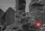 Standbild amerikanischen Ingenieure Valognes Frankreich, 1944, aus Sekunde 57 historischem Filmmaterial Videoclip 65675076261
