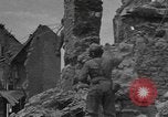 Standbild amerikanischen Ingenieure Valognes Frankreich, 1944, aus Sekunde 58 historischem Filmmaterial Videoclip 65675076261