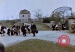 Immagine di Civili tedesco Germania, 1945, secondo 3 filmato di repertorio 65675076292