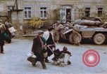 Immagine di Civili tedesco Germania, 1945, secondo 9 filmato di repertorio 65675076292