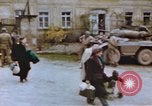 Immagine di Civili tedesco Germania, 1945, secondo 10 filmato di repertorio 65675076292