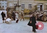 Immagine di Civili tedesco Germania, 1945, secondo 13 filmato di repertorio 65675076292