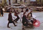 Immagine di Civili tedesco Germania, 1945, secondo 17 filmato di repertorio 65675076292