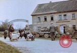Immagine di Civili tedesco Germania, 1945, secondo 28 filmato di repertorio 65675076292