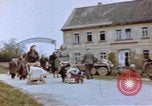Immagine di Civili tedesco Germania, 1945, secondo 29 filmato di repertorio 65675076292