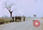 Standbild US Panzer Feuern in Gebäude Deutschland, 1945, aus Sekunde 7 historischem Filmmaterial Videoclip 65675076294