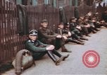 Standbild US Panzer Feuern in Gebäude Deutschland, 1945, aus Sekunde 12 historischem Filmmaterial Videoclip 65675076294