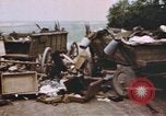 Standbild US Panzer Feuern in Gebäude Deutschland, 1945, aus Sekunde 32 historischem Filmmaterial Videoclip 65675076294