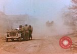 Standbild amerikanischen Infanteristen Deutschland, 1945, aus Sekunde 5 historischem Filmmaterial Videoclip 65675076295