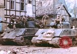 Standbild amerikanischen Infanteristen Deutschland, 1945, aus Sekunde 21 historischem Filmmaterial Videoclip 65675076295