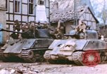 Standbild amerikanischen Infanteristen Deutschland, 1945, aus Sekunde 32 historischem Filmmaterial Videoclip 65675076295