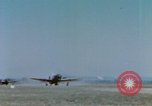Standbild United States P-47 Thunderbolt Flugzeuge der 506th Fighter Squadron Keltz Deutschland, 1945, aus Sekunde 16 historischem Filmmaterial Videoclip 65675076297