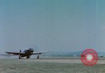 Standbild United States P-47 Thunderbolt Flugzeuge der 506th Fighter Squadron Keltz Deutschland, 1945, aus Sekunde 18 historischem Filmmaterial Videoclip 65675076297