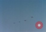 Standbild United States P-47 Thunderbolt Flugzeuge der 506th Fighter Squadron Keltz Deutschland, 1945, aus Sekunde 43 historischem Filmmaterial Videoclip 65675076297