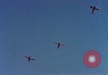 Standbild United States P-47 Thunderbolt Flugzeuge der 506th Fighter Squadron Keltz Deutschland, 1945, aus Sekunde 45 historischem Filmmaterial Videoclip 65675076297