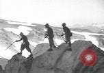 Standbild Schäden durch Schnee schieben Mount Baker Washington USA, 1939, aus Sekunde 31 historischem Filmmaterial Videoclip 65675076322