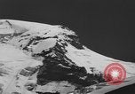 Standbild Schäden durch Schnee schieben Mount Baker Washington USA, 1939, aus Sekunde 44 historischem Filmmaterial Videoclip 65675076322