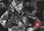 Standbild Air Raid Vorsichtsmaßnahmen Moskau Russland Sowjetunion, 1939, aus Sekunde 17 historischem Filmmaterial Videoclip 65675076323