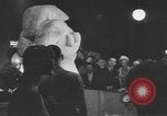 Standbild Stone statue von Adam Blackpool England, 1939, aus Sekunde 9 historischem Filmmaterial Videoclip 65675076324