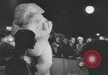Standbild Stone statue von Adam Blackpool England, 1939, aus Sekunde 10 historischem Filmmaterial Videoclip 65675076324