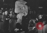 Standbild Stone statue von Adam Blackpool England, 1939, aus Sekunde 13 historischem Filmmaterial Videoclip 65675076324