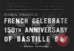 Standbild Tag der Bastille Paris Frankreich, 1939, aus Sekunde 1 historischem Filmmaterial Videoclip 65675076327