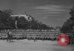 Standbild Tag der Bastille Paris Frankreich, 1939, aus Sekunde 46 historischem Filmmaterial Videoclip 65675076327