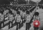 Standbild Tag der Bastille Paris Frankreich, 1939, aus Sekunde 61 historischem Filmmaterial Videoclip 65675076327