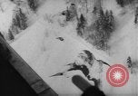 Standbild Schäden durch Lawinen Österreich, 1954, aus Sekunde 25 historischem Filmmaterial Videoclip 65675076328