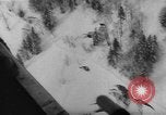 Standbild Schäden durch Lawinen Österreich, 1954, aus Sekunde 26 historischem Filmmaterial Videoclip 65675076328