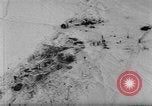 Standbild Schäden durch Lawinen Österreich, 1954, aus Sekunde 32 historischem Filmmaterial Videoclip 65675076328
